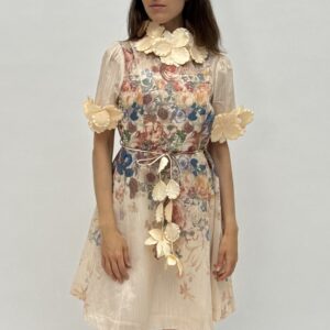 Romantic short dress with floral print and 3D embellishments