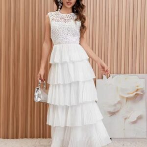 Elegant sleeveless dress with a lace bodice and a tiered pleated skirt